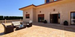 Second hand - Independent villa - Aspe