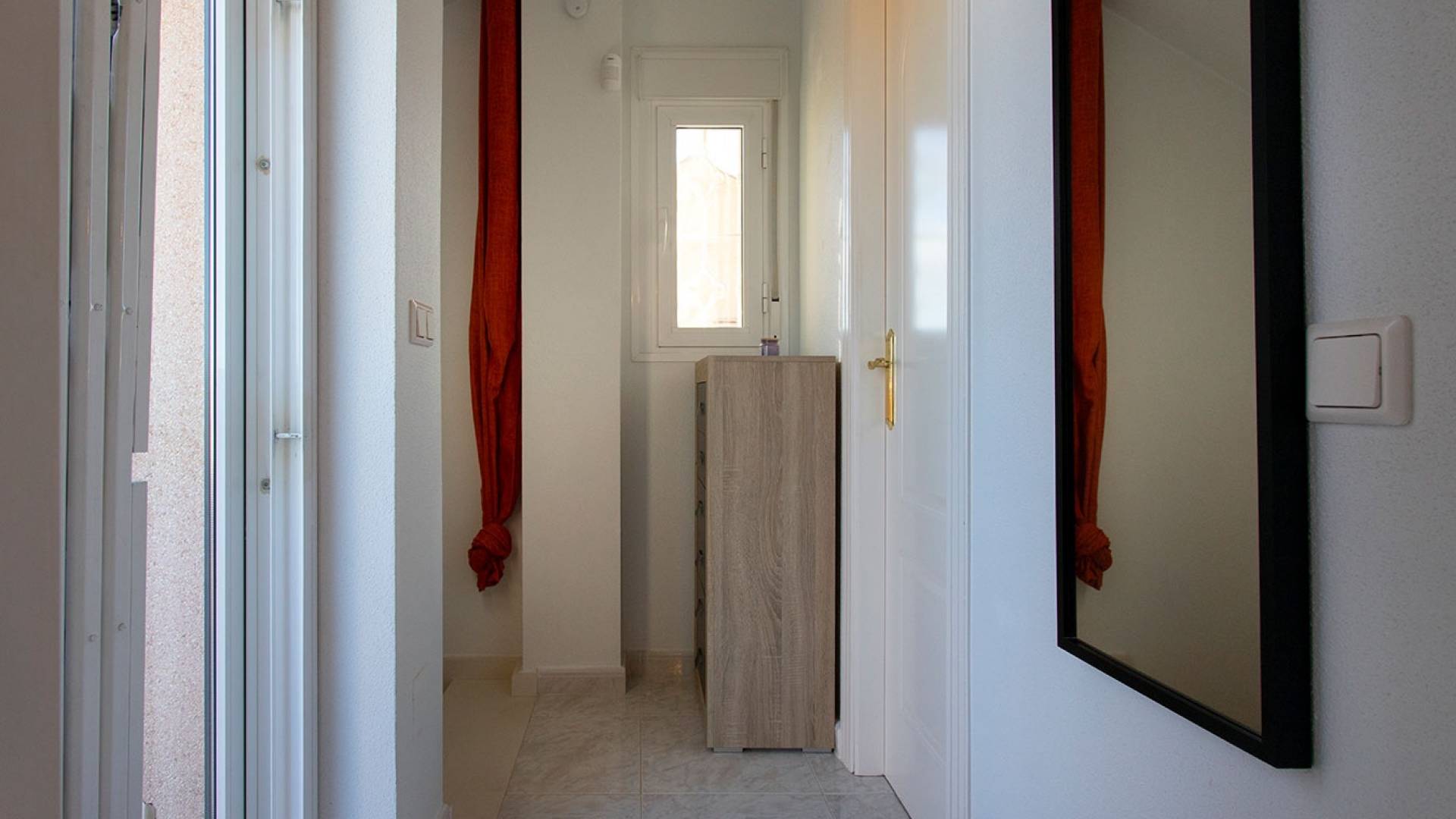 Second hand - Independent villa - Benijofar - Center