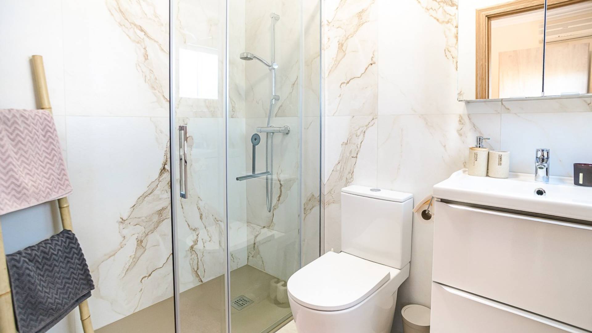 Second hand - Independent villa - Catral