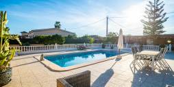 Second hand - Independent villa - Catral