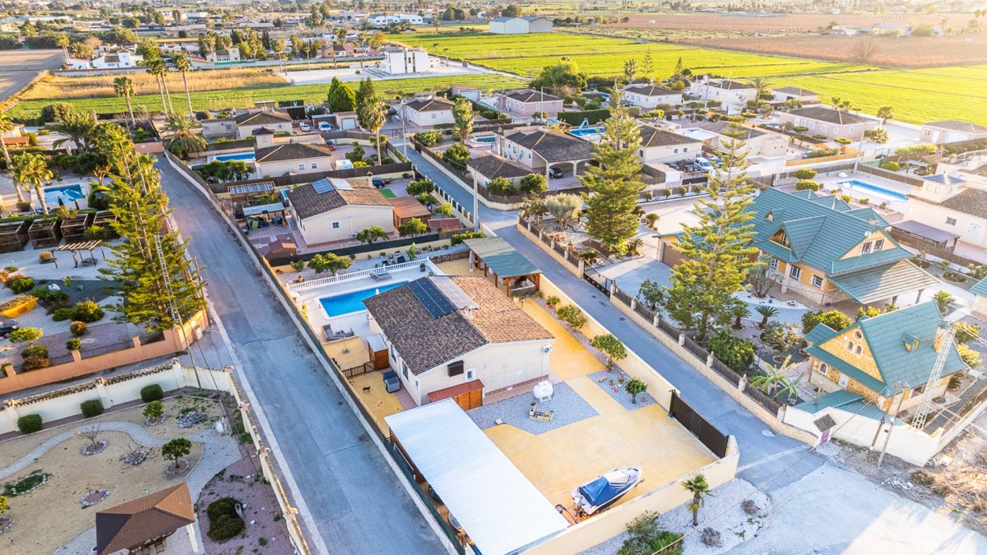 Second hand - Independent villa - Catral