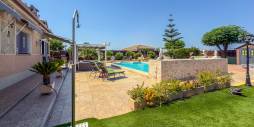 Second hand - Independent villa - Catral