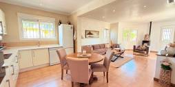 Second hand - Independent villa - Catral
