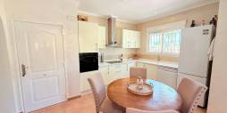 Second hand - Independent villa - Catral