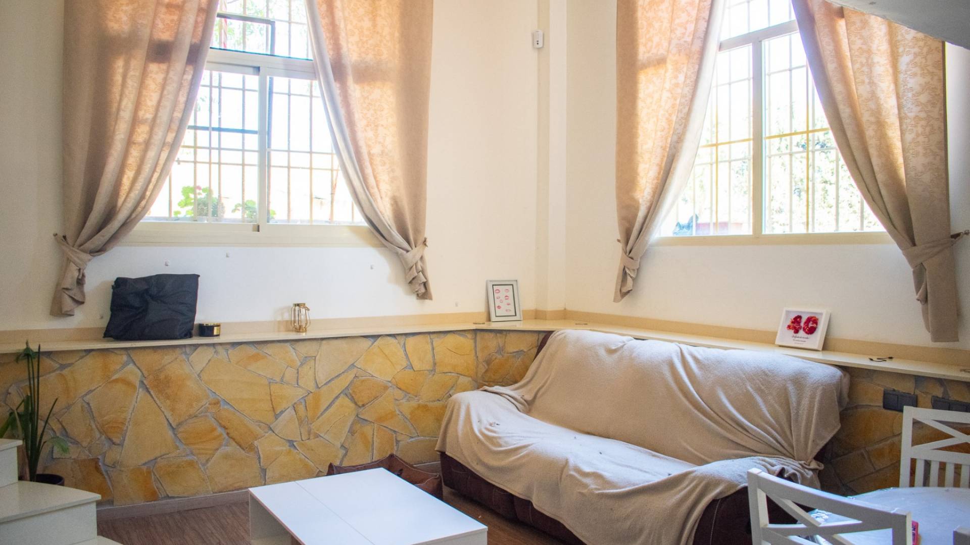 Second hand - Independent villa - Crevillente