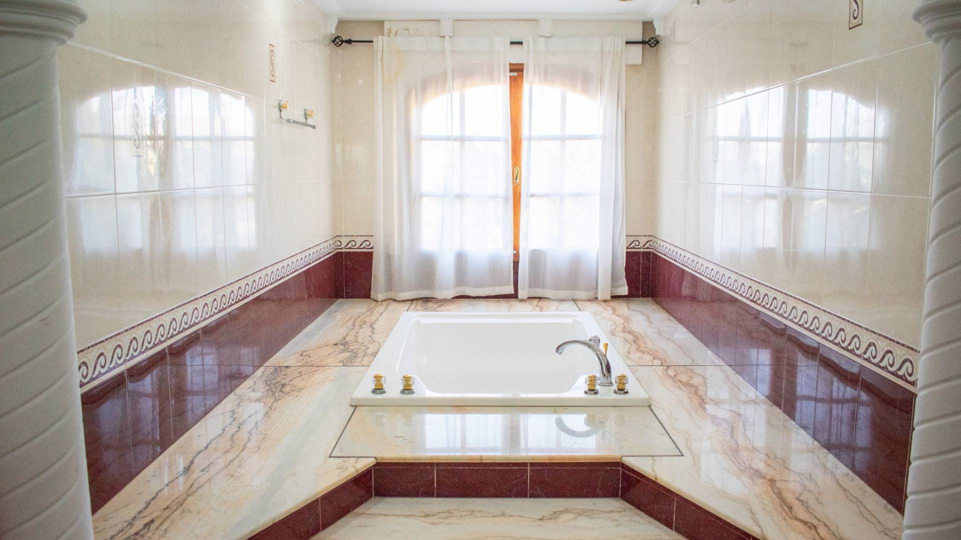 Second hand - Independent villa - Crevillente