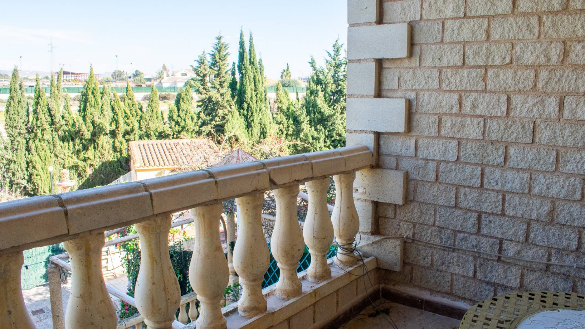 Second hand - Independent villa - Crevillente