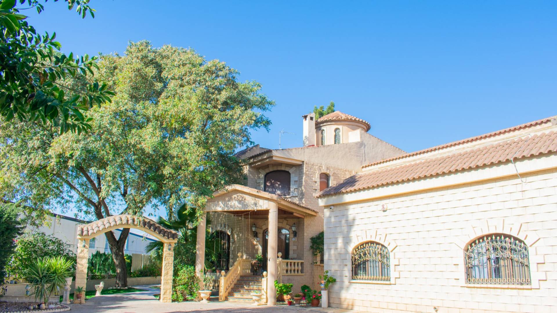 Second hand - Independent villa - Crevillente