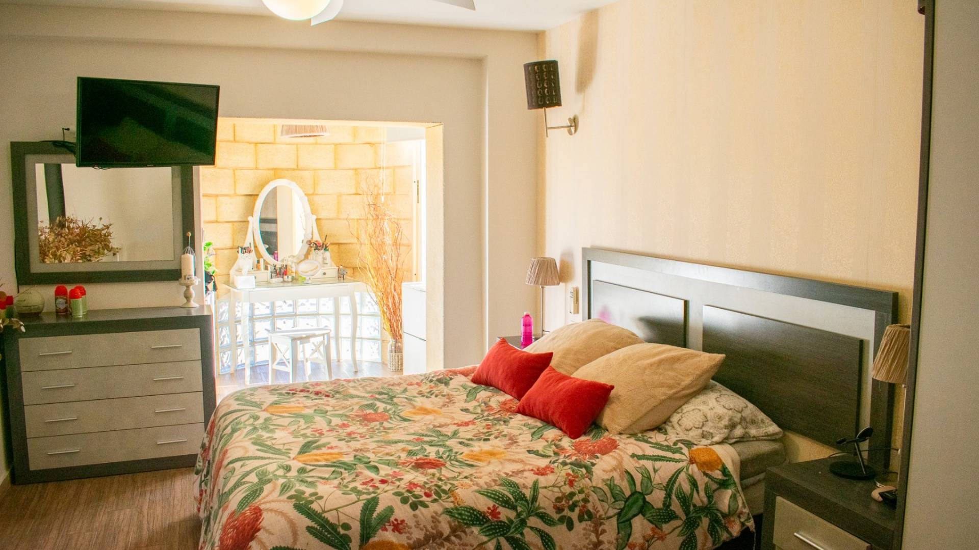 Second hand - Independent villa - Crevillente