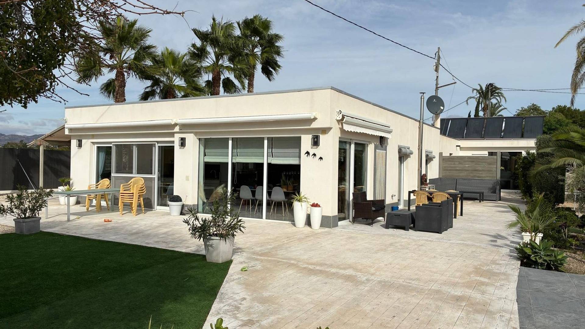 Second hand - Independent villa - Crevillente