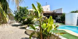 Second hand - Independent villa - Daya Nueva