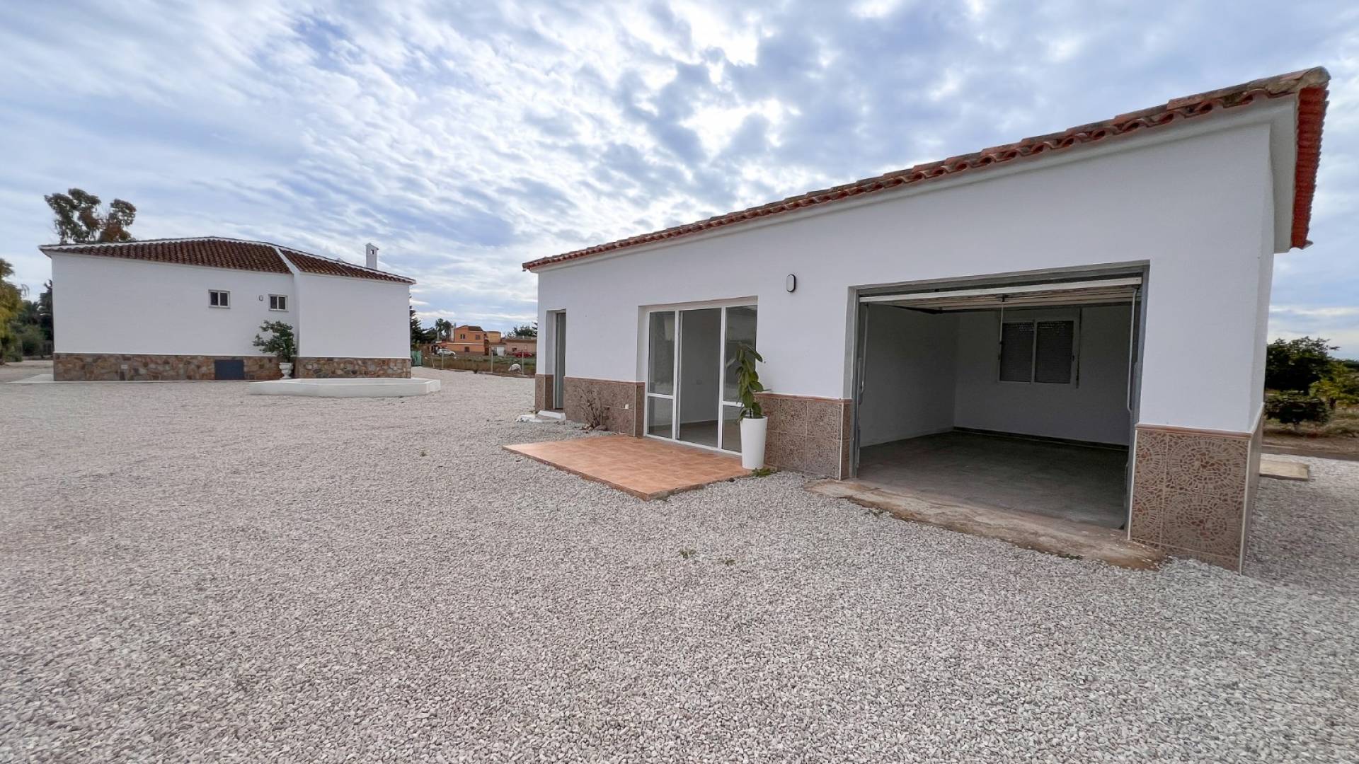 Second hand - Independent villa - Dolores