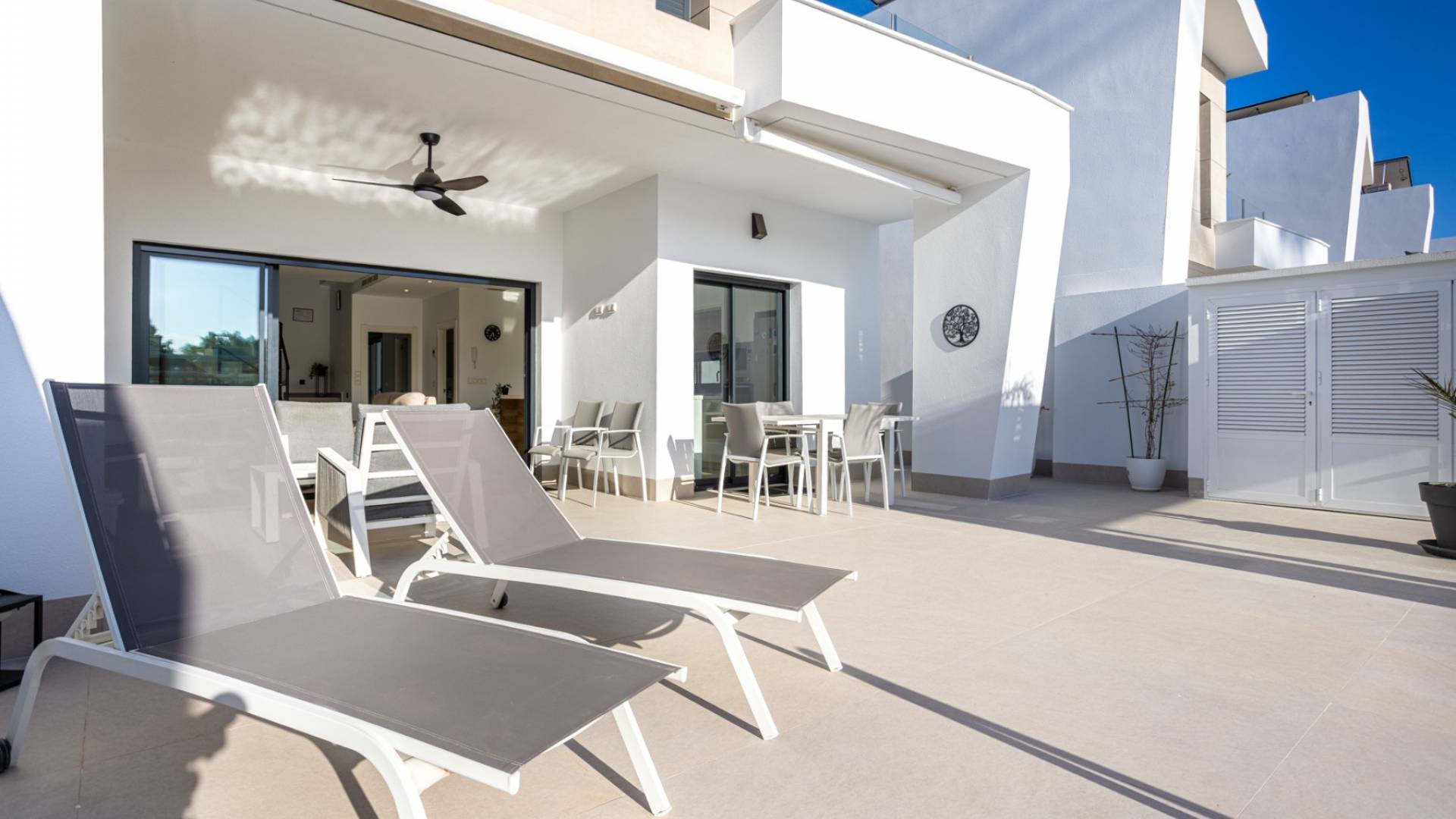 Second hand - Independent villa - Dolores