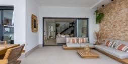 Second hand - Independent villa - Dolores