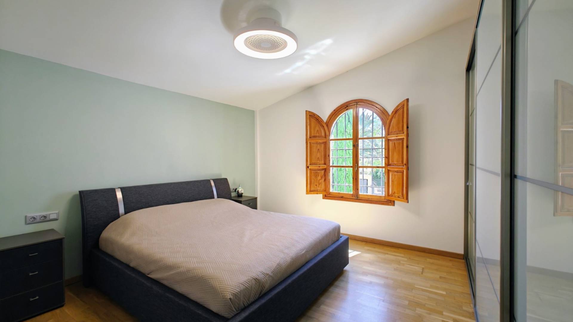 Second hand - Independent villa - Elche