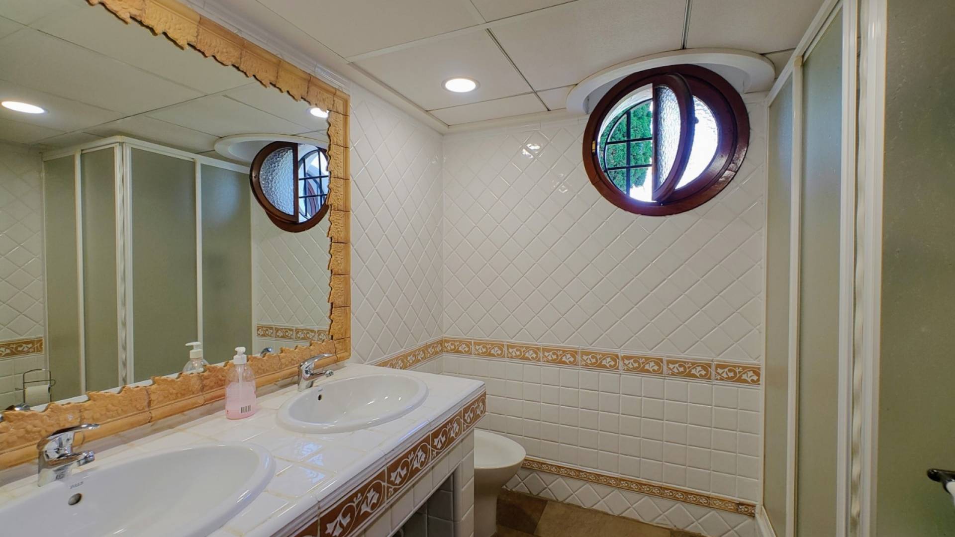 Second hand - Independent villa - Elche