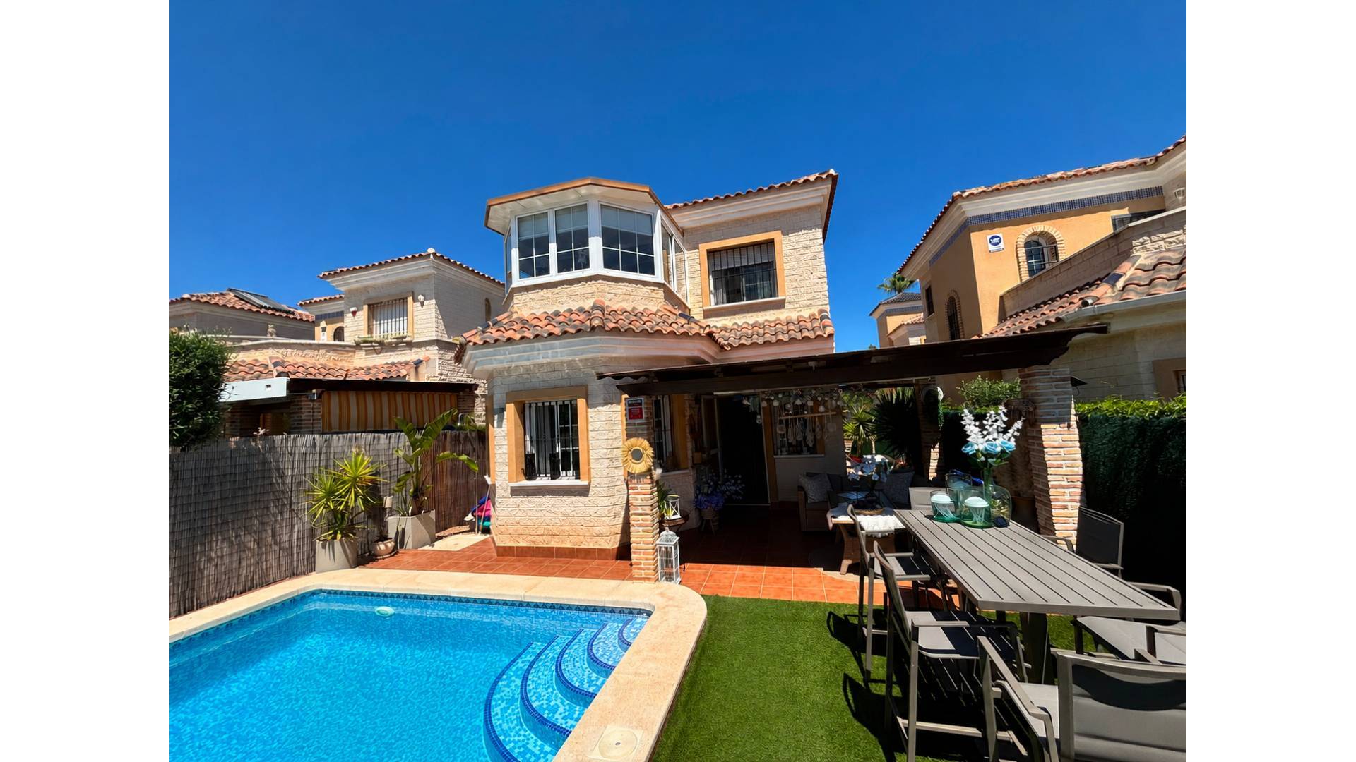 Second hand - Independent villa - Guardamar del Segura
