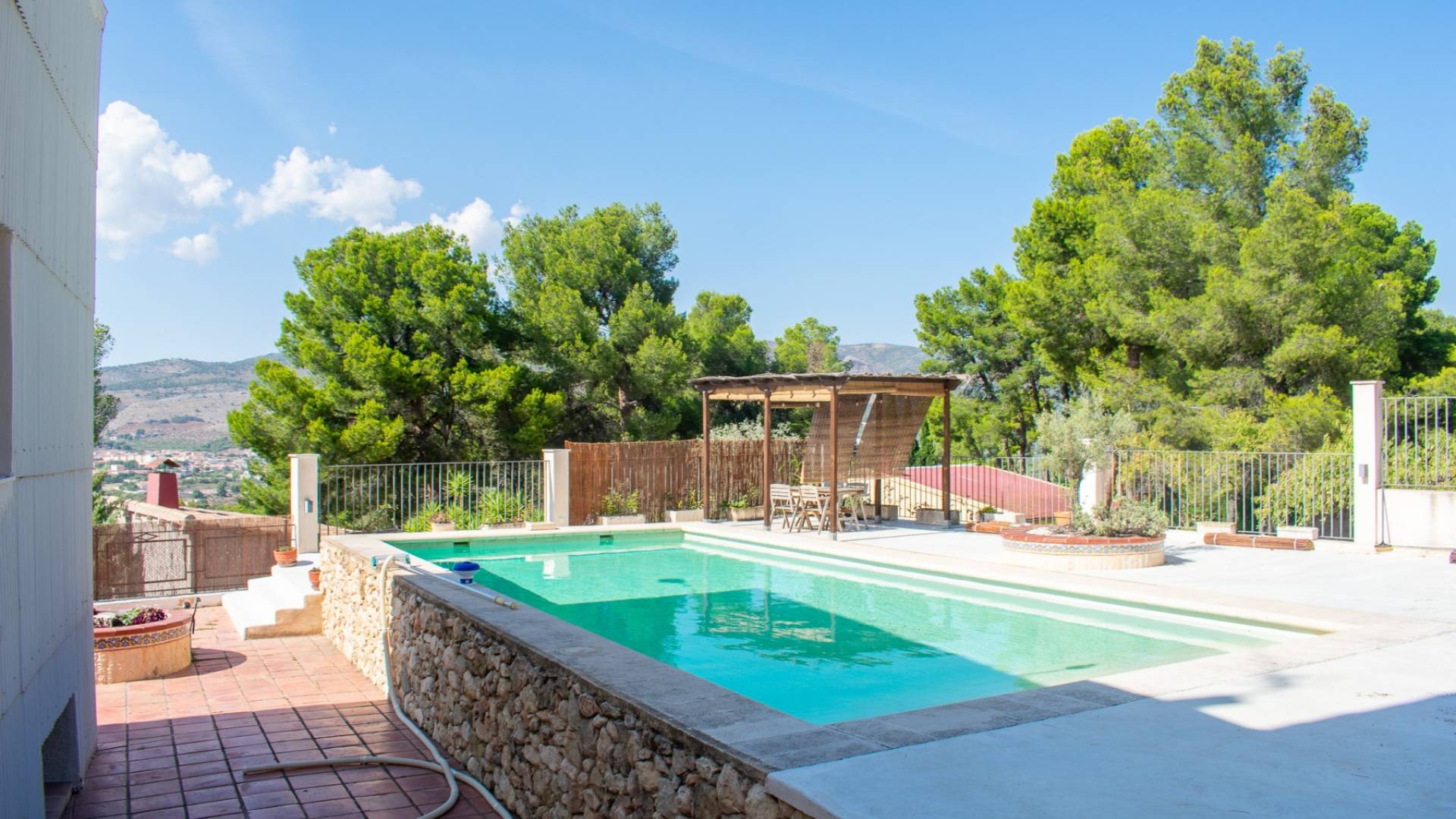 Second hand - Independent villa - Ibi