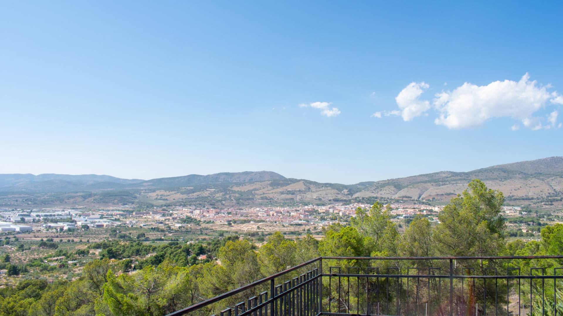 Second hand - Independent villa - Ibi