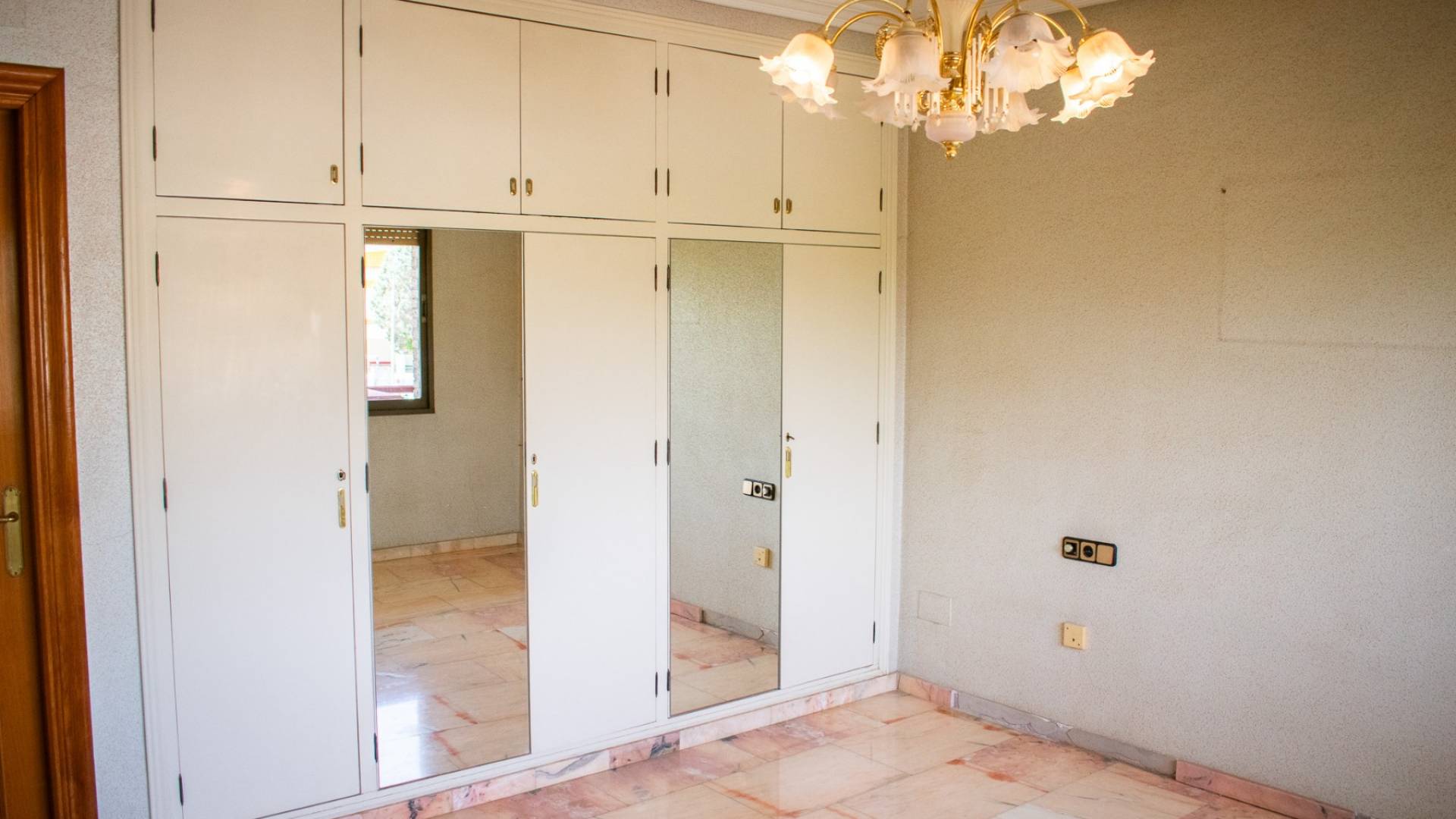 Second hand - Independent villa - Llano de brujas