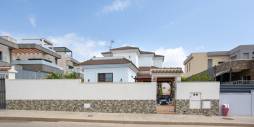 Second hand - Independent villa - Los Montesinos - La Herrada