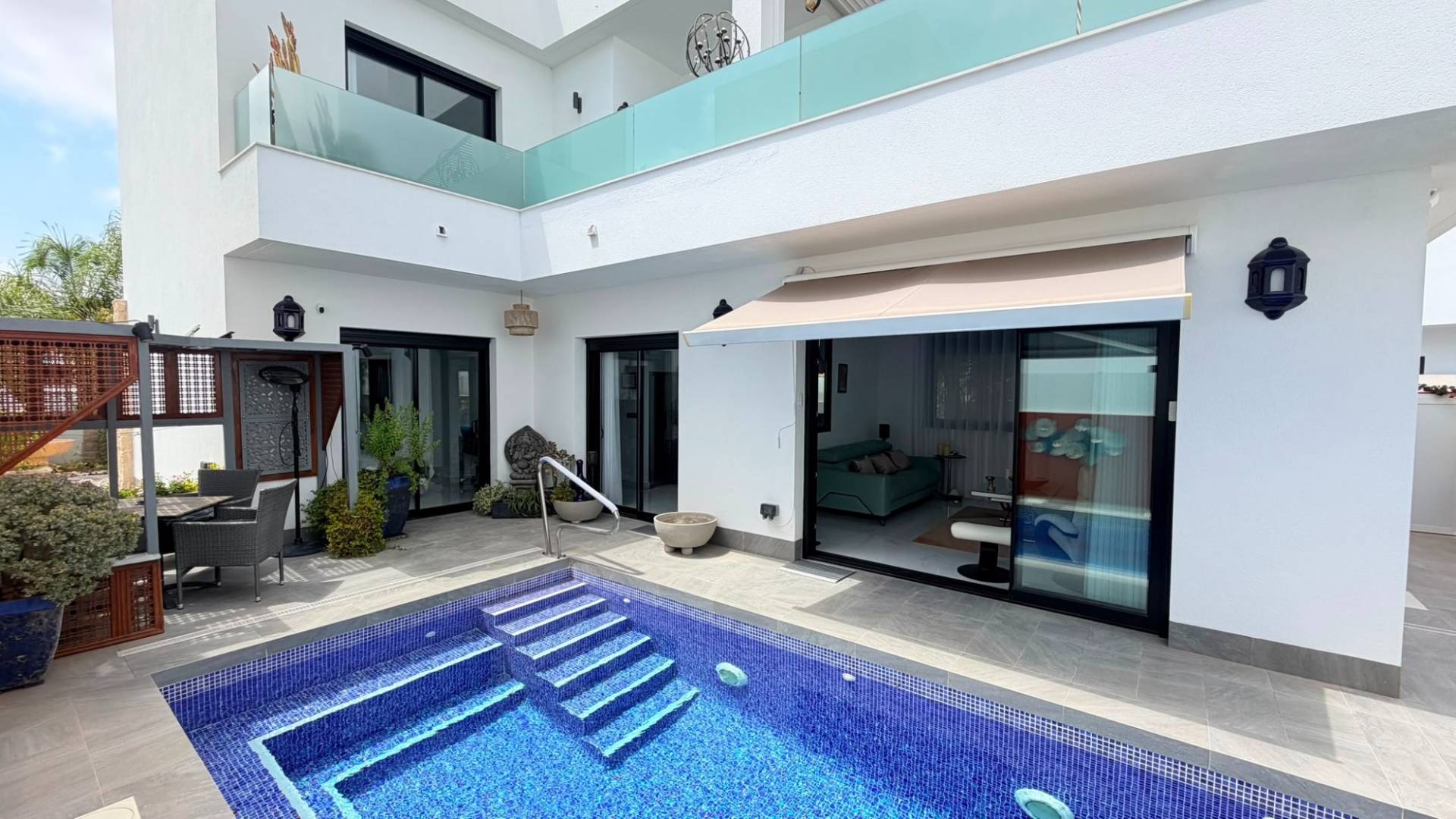 Second hand - Independent villa - Los Montesinos - La Herrada