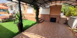 Second hand - Independent villa - Los Montesinos - La Herrada