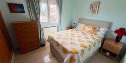 Second hand - Independent villa - Los Montesinos - La Herrada