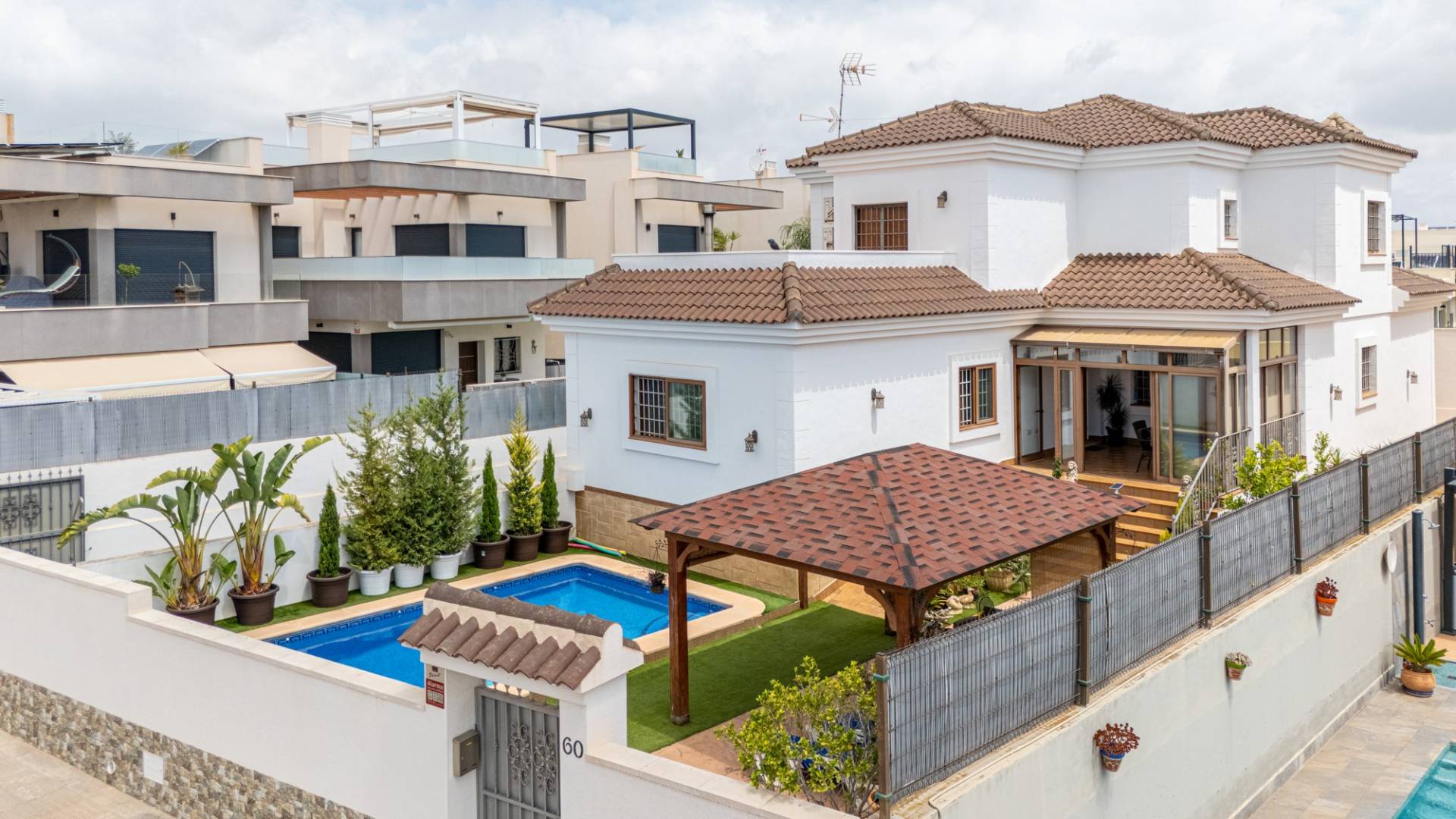 Second hand - Independent villa - Los Montesinos