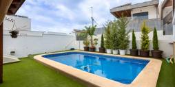 Second hand - Independent villa - Los Montesinos