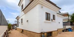 Second hand - Independent villa - Los Montesinos