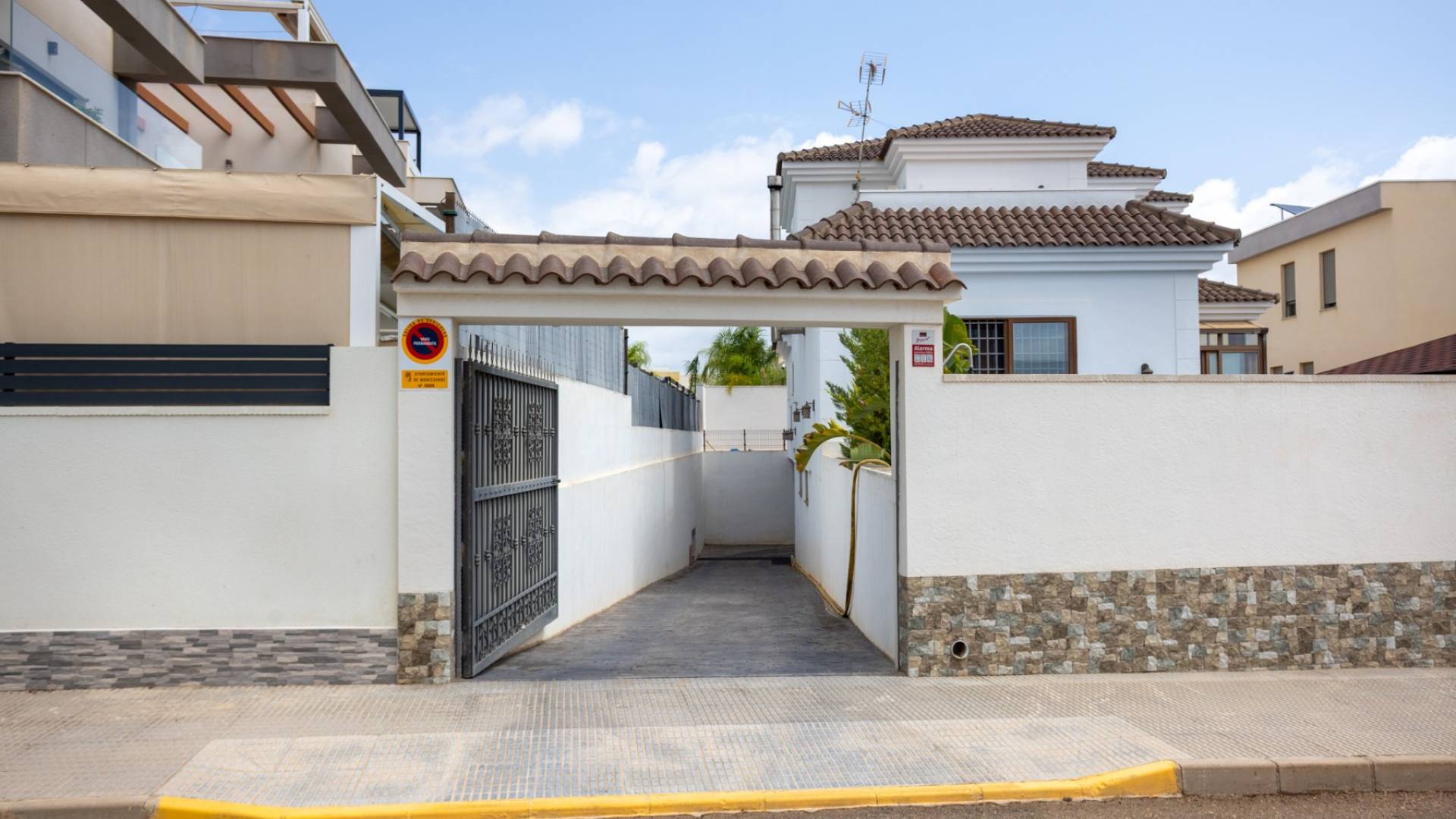 Second hand - Independent villa - Los Montesinos