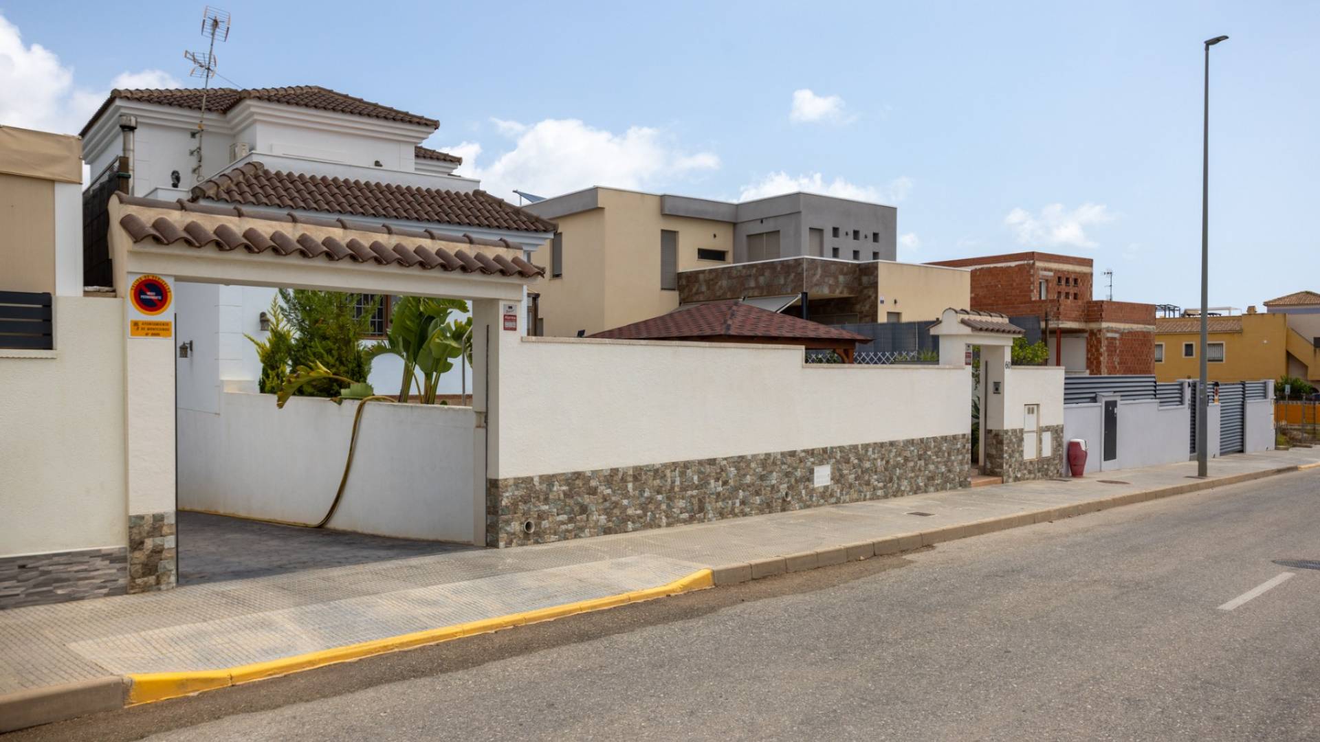 Second hand - Independent villa - Los Montesinos