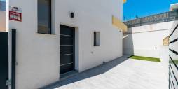 Second hand - Independent villa - Los Montesinos