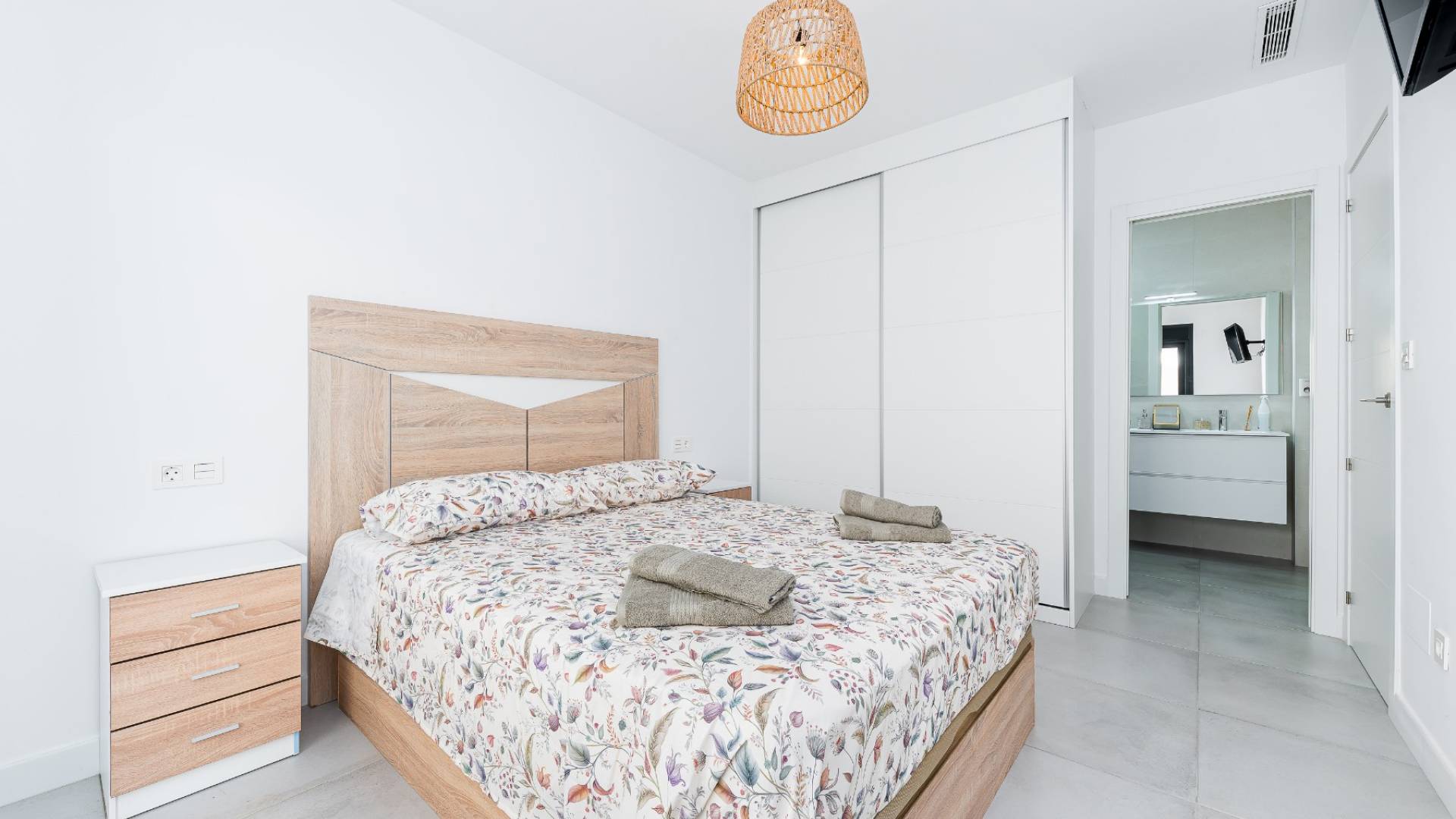 Second hand - Independent villa - Los Montesinos