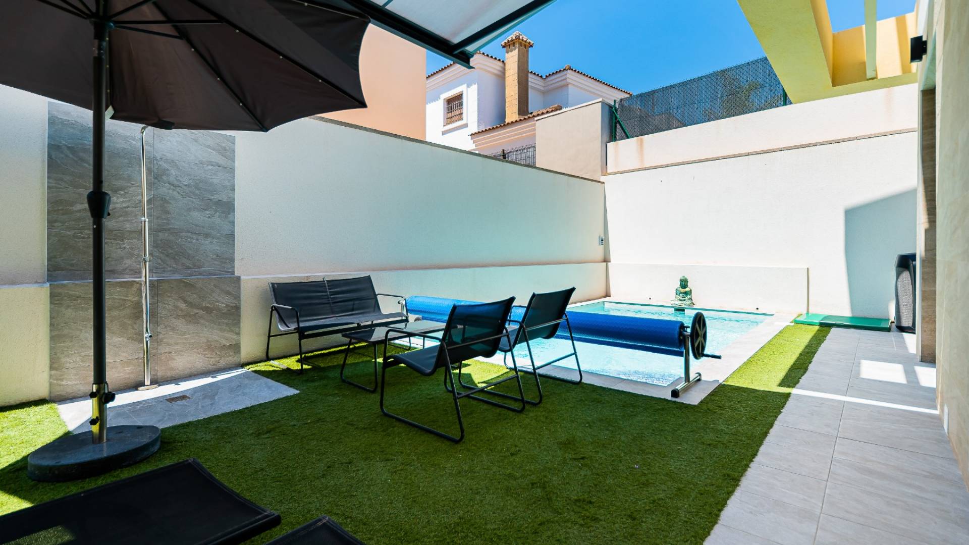 Second hand - Independent villa - Los Montesinos