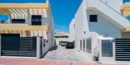 Second hand - Independent villa - Los Montesinos
