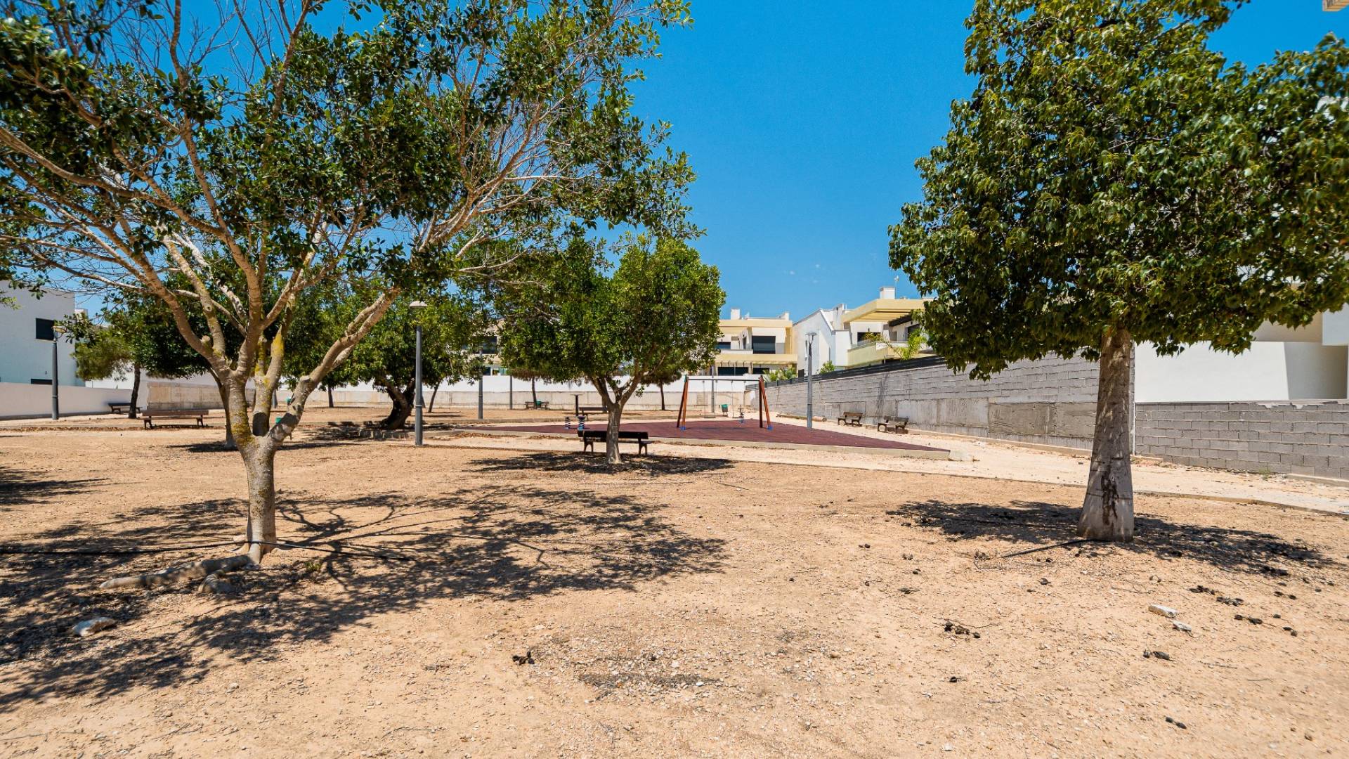 Second hand - Independent villa - Los Montesinos