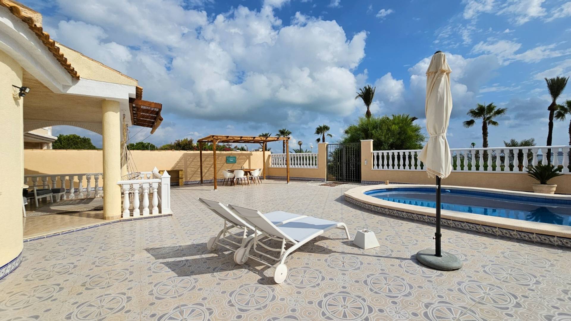 Second hand - Independent villa - Los Urrutias - Estrella De Mar