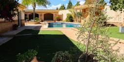 Second hand - Independent villa - Los Urrutias