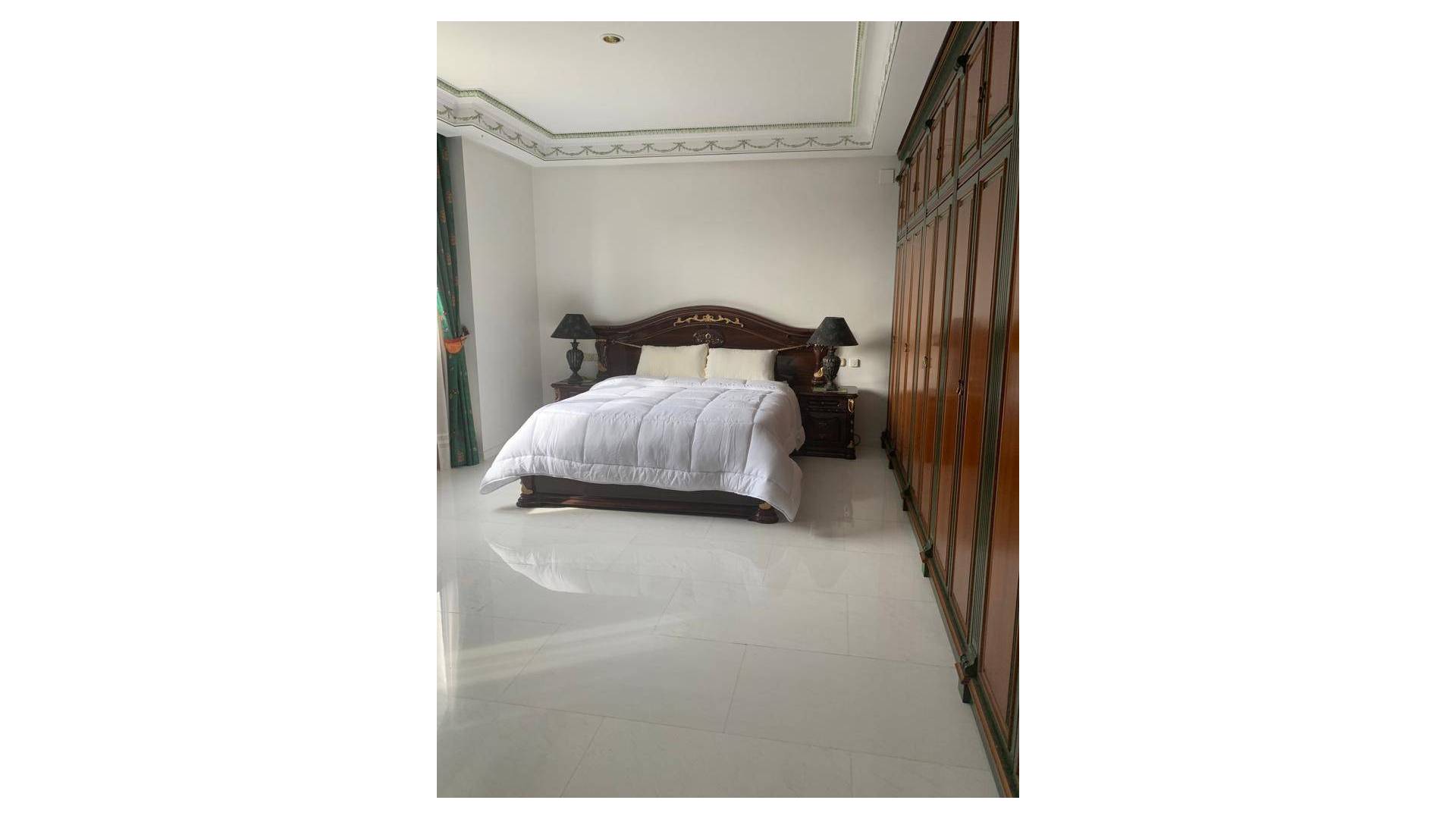 Second hand - Independent villa - Novelda