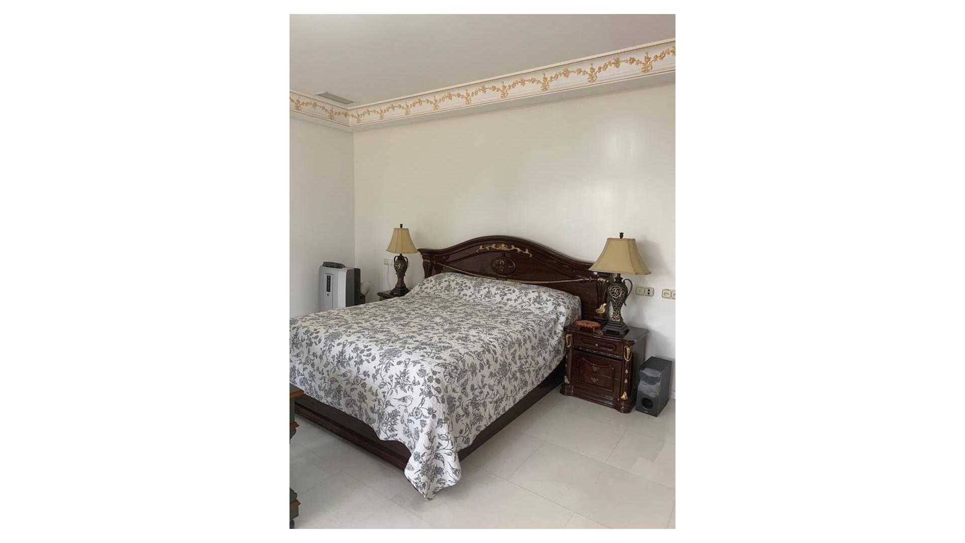 Second hand - Independent villa - Novelda