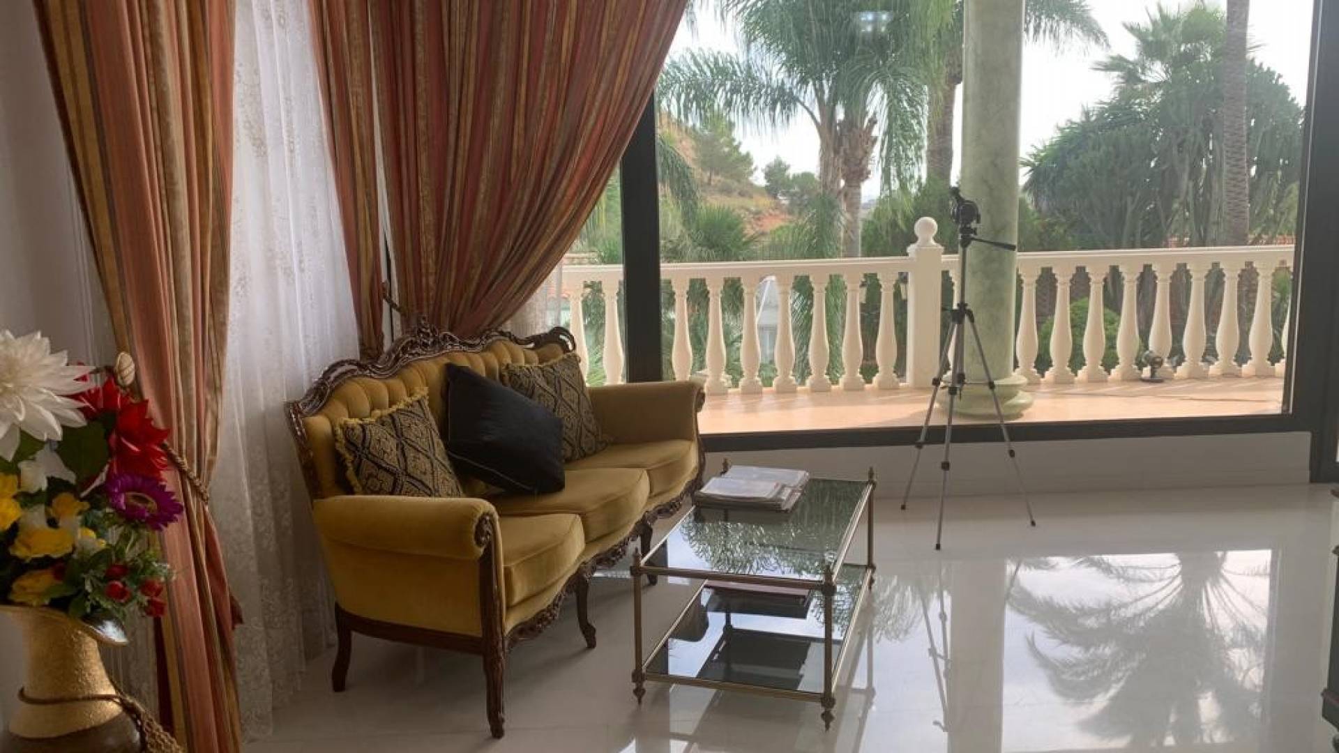 Second hand - Independent villa - Novelda