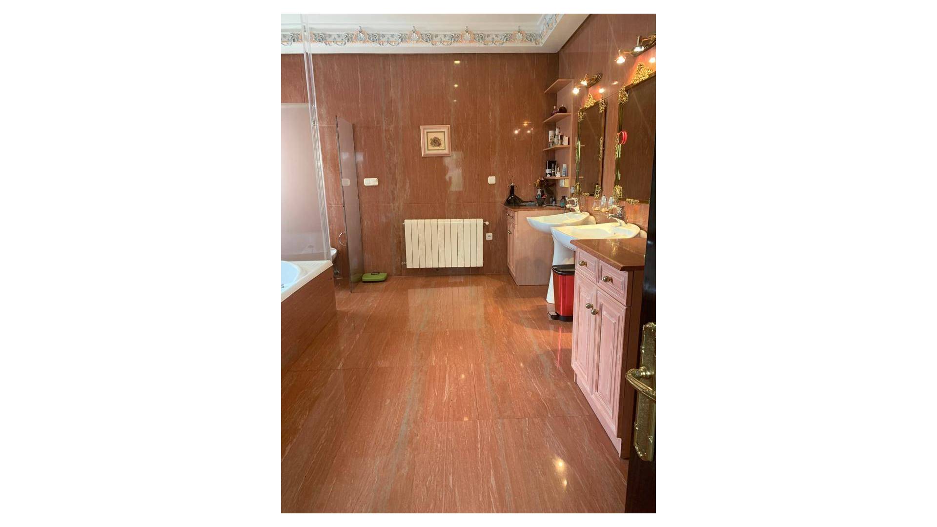 Second hand - Independent villa - Novelda