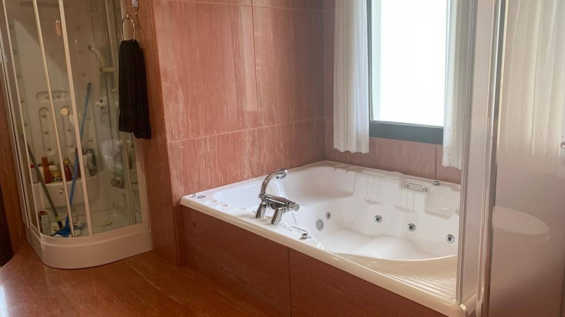 Second hand - Independent villa - Novelda