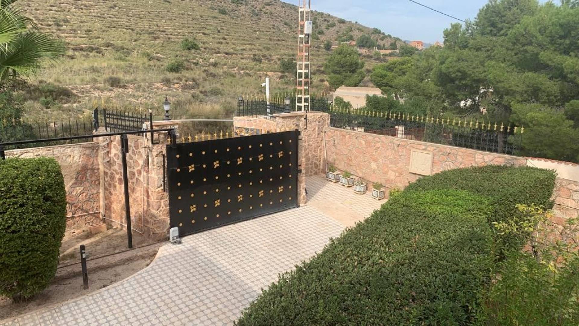 Second hand - Independent villa - Novelda