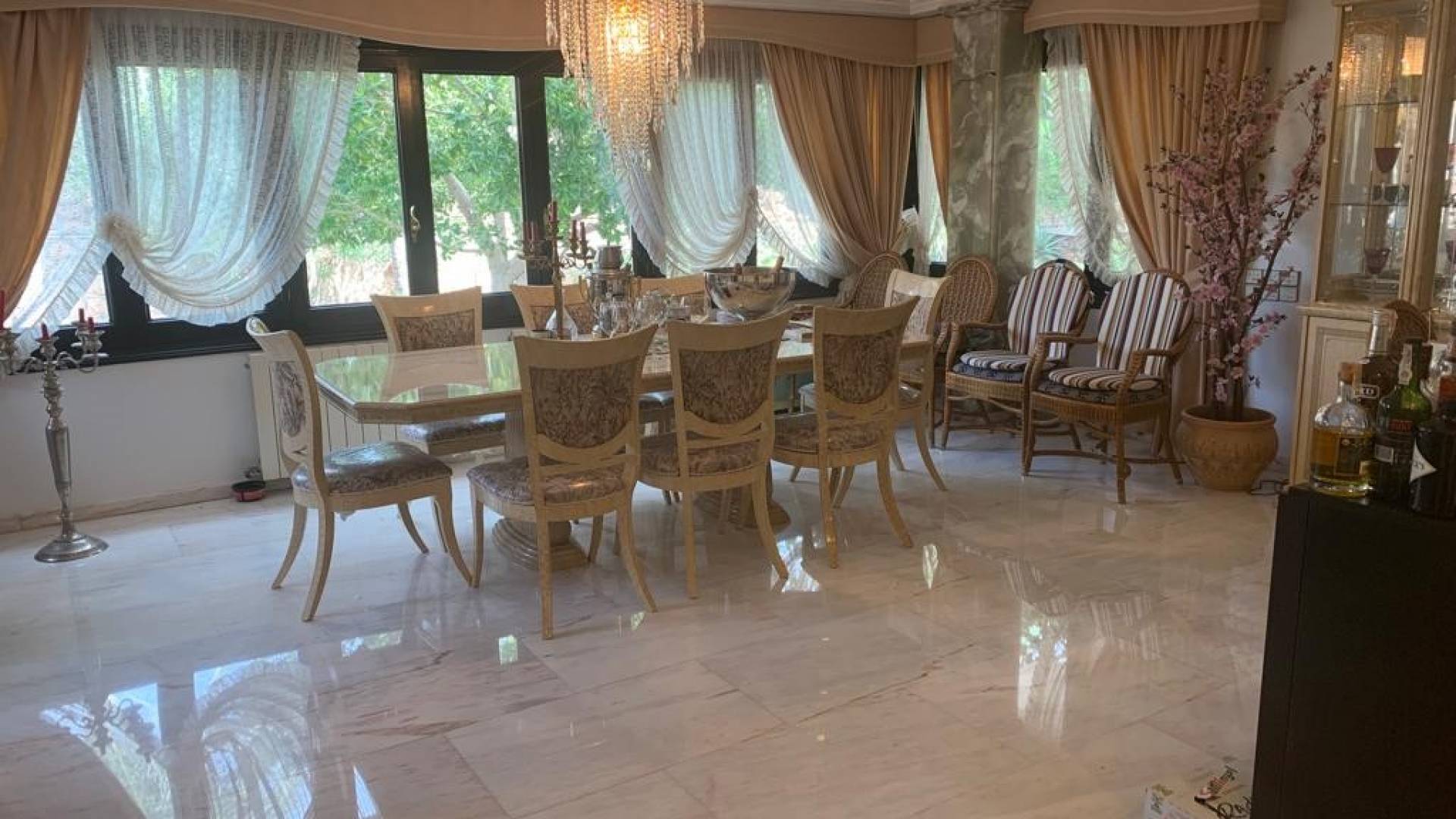 Second hand - Independent villa - Novelda