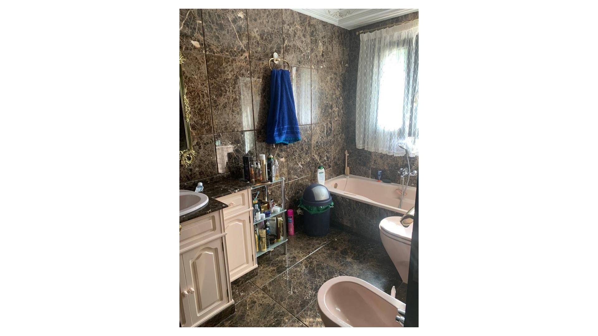 Second hand - Independent villa - Novelda