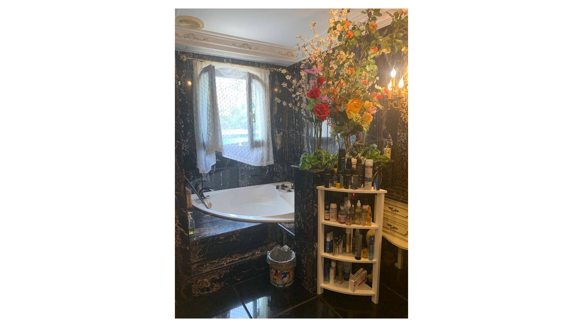 Second hand - Independent villa - Novelda