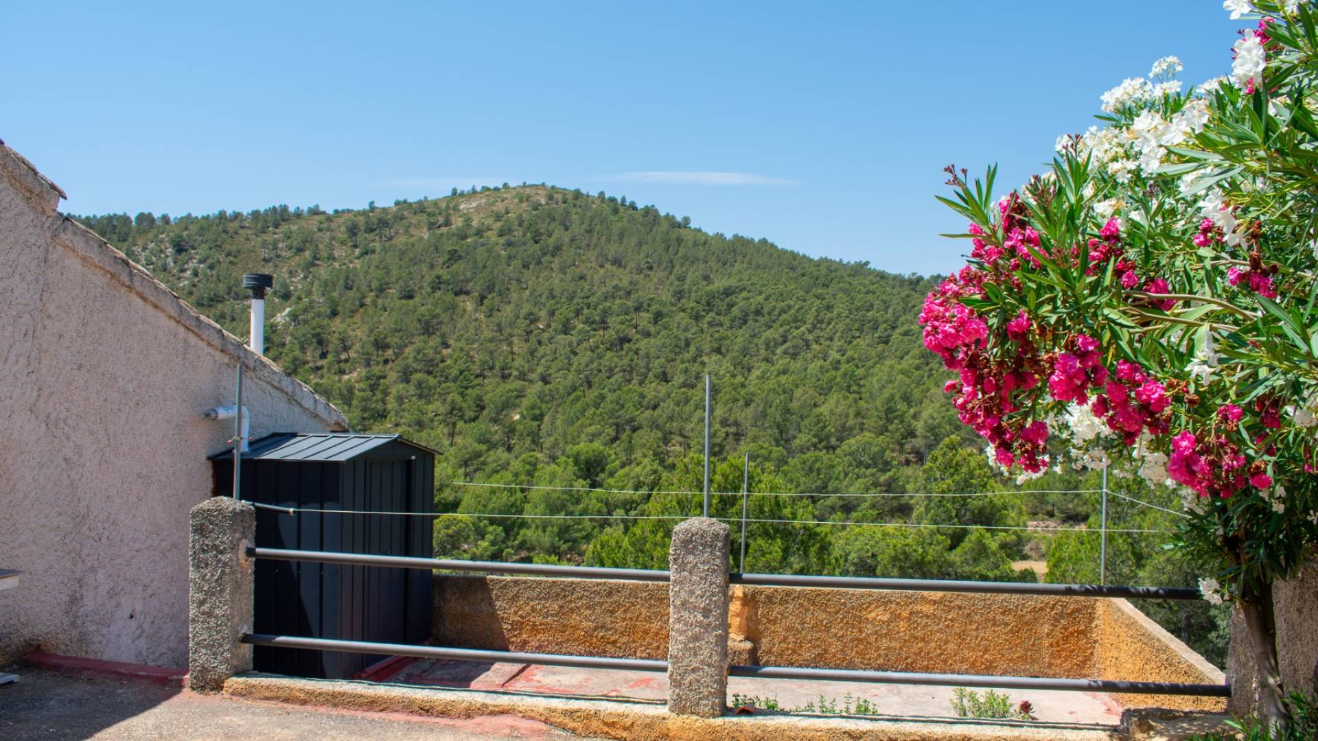 Second hand - Independent villa - Onil